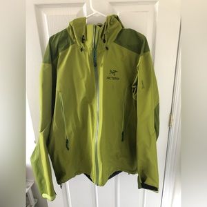 Arc’teryx Gore-tex Jacket size XL